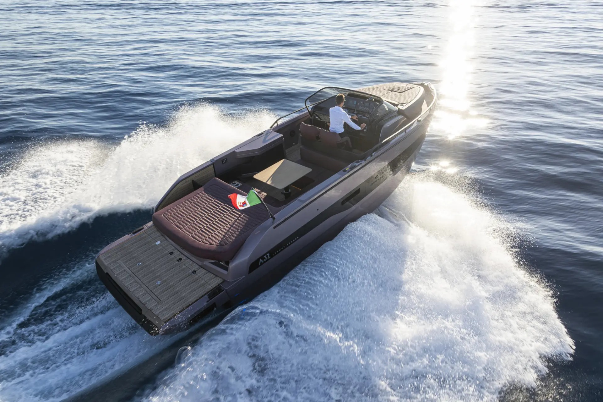 Cranchi A32 — in navigazione